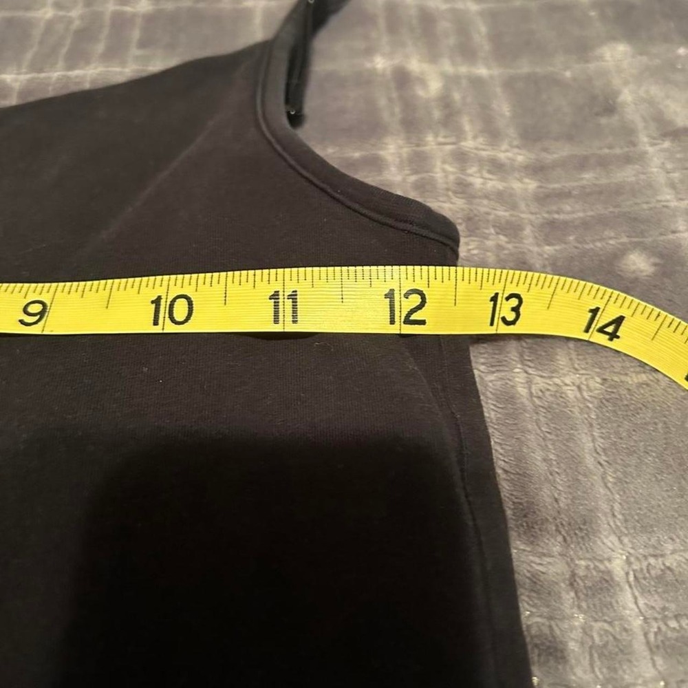 black basic tank - Picture 3 of 3